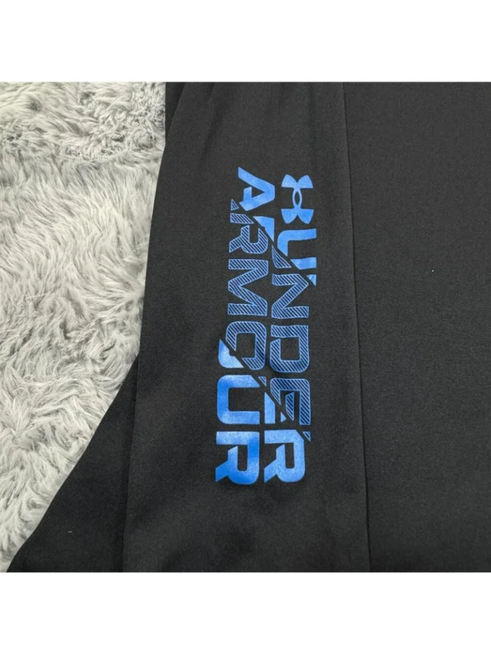 Under Armour UA Tech Shirt Boys YL Black Polyester Performance Activewear Loose